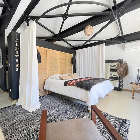 Tourmagne Piscine 빌라 *