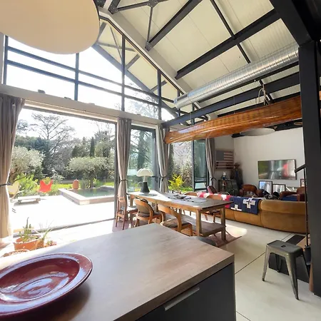 Tourmagne Piscine Villa *