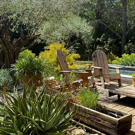 Tourmagne Piscine Villa *