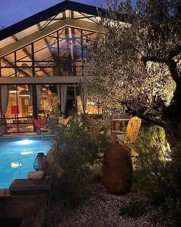 Tourmagne Piscine וילה *