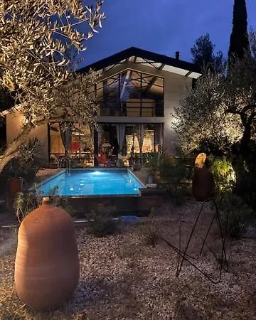 Tourmagne Piscine נים