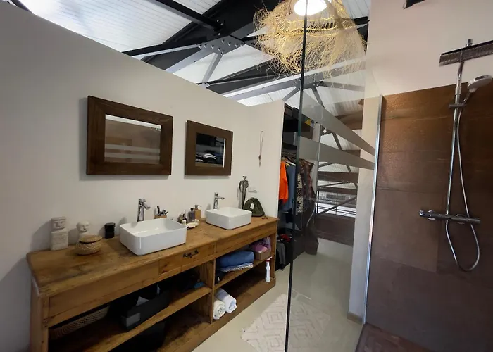 Tourmagne Piscine * Νιμ